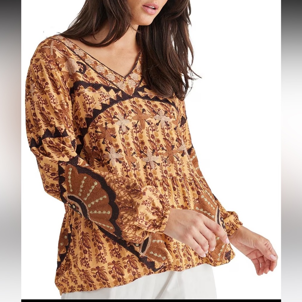 NWT Talisman
Sitara Long Bishop Sleeve Floral V-Neck Top